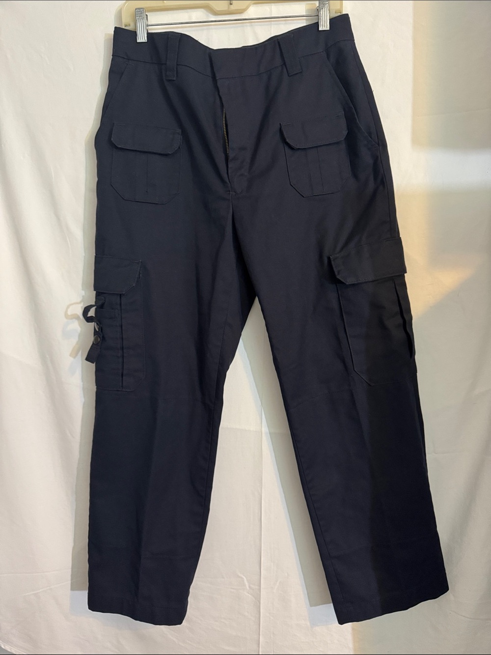 Men's Black Cargo Pants with Multi-Pocket Utility Design